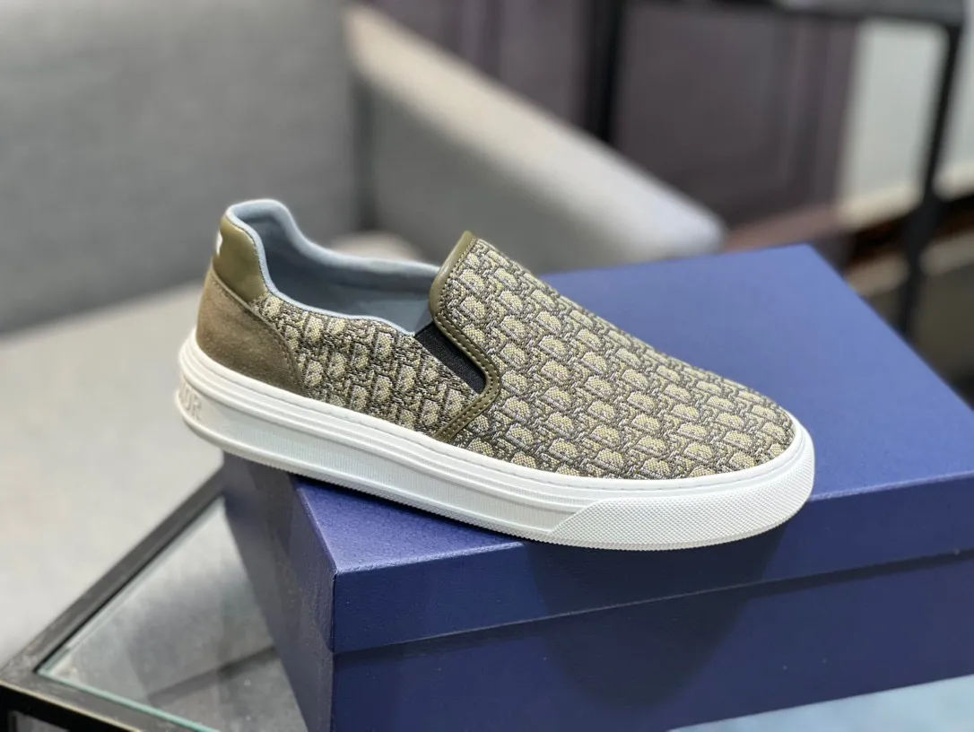 Men's shoes 💰380 The latest DiOr shipment, using imported top-grade jacquard fabric with cowhide design 👍 Breathable mesh lining, comfortable to wear, lightweight, original last mold, official website 1:1, private mold outsole, non-slip, color, multiple colors available, code number 38 to 44 (45 can be ordered)